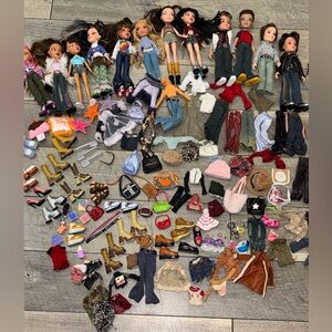 Giant Bundle of Bratz Dolls Clothing Accessories